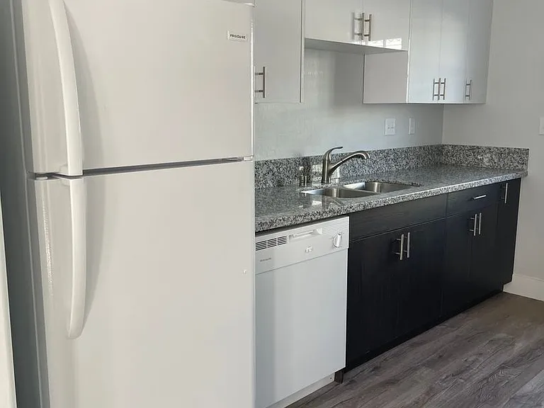 1420 S Ogallala St #3 — Photo 8