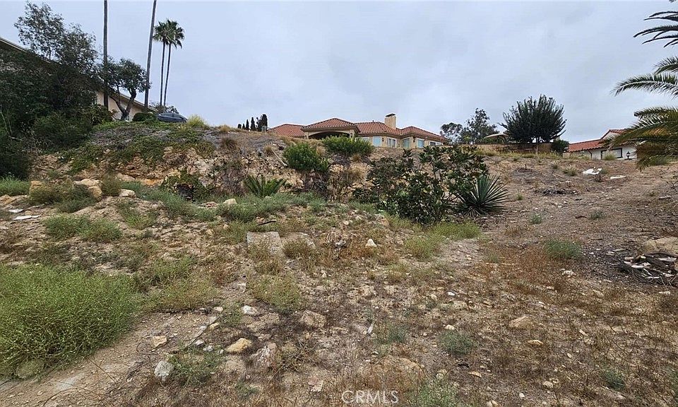 1st image of 1822 Loma Roja
