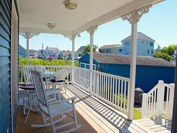 Picture yourself on this fabulous deck!