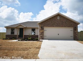861 Carroll Dr, Prairie Grove, AR 72753