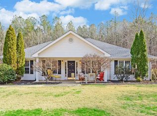 415 Oak Dr, Toccoa, GA 30577