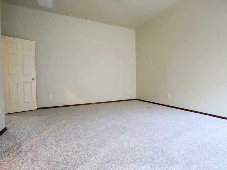 3004 NW 191st St — Photo 15