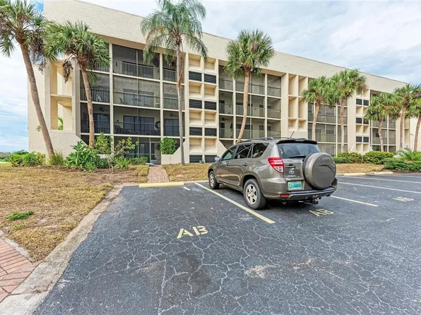 6124 43rd St W APT 205A, Bradenton, FL 34210