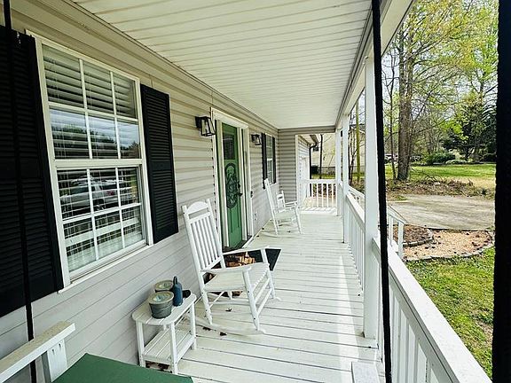 4th image of 1684 Farley Dr