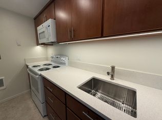 2950 Willamette St APT 3, Eugene, OR 97405