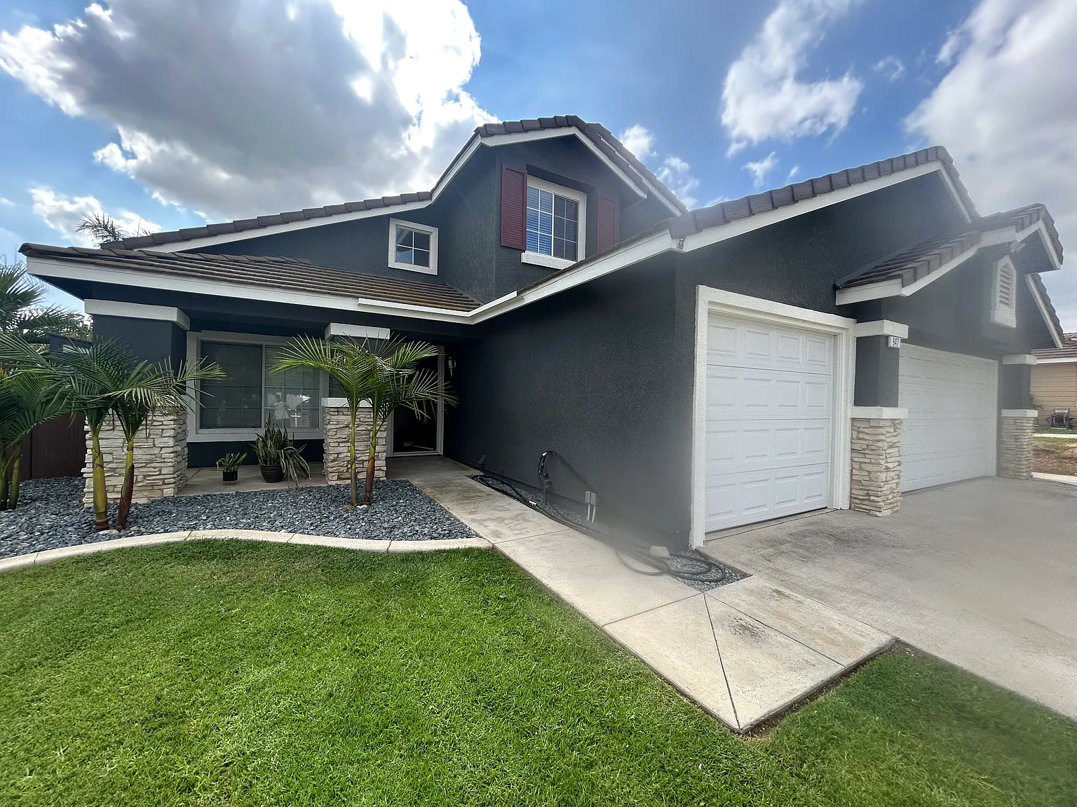3 bed, 2.5 bath, 1812 sqft, $3,700 — Photo 3