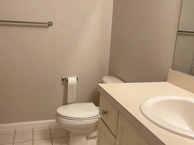 36 Hoover Ave — Photo 11