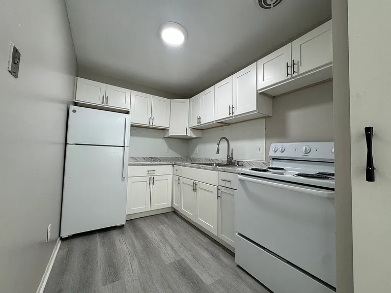 259A Oakville Ave #B-48 — Photo 6
