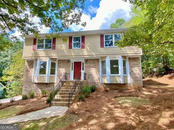 8606 Creekview Ct, Douglasville, GA 30135