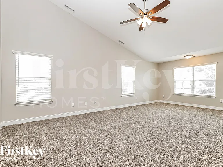 7 Cloverfield Ct — Photo 13