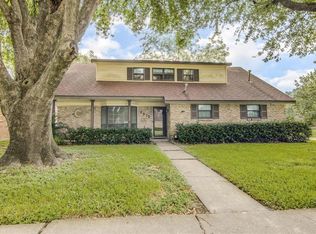 2915 Peach Ln, Pasadena, TX 77502