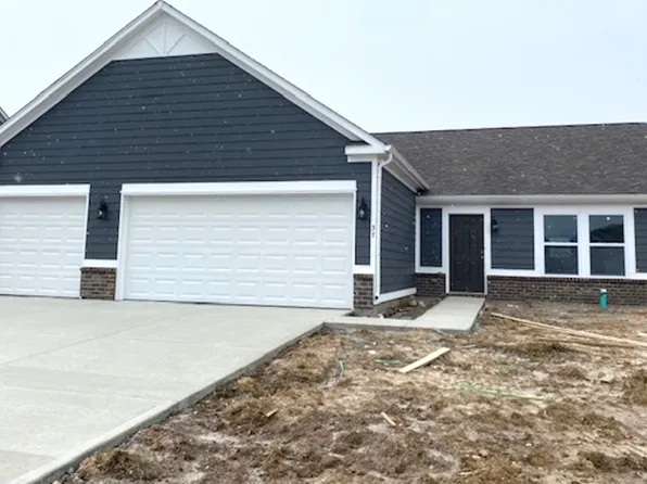 37 Manchester Dr, Trafalgar, IN 46181