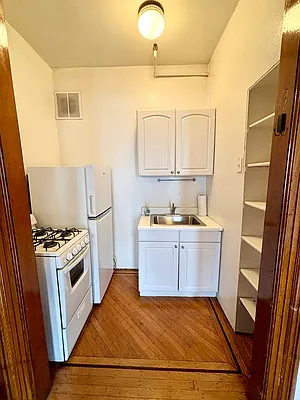 Rented by Garfield Realty  | media 14