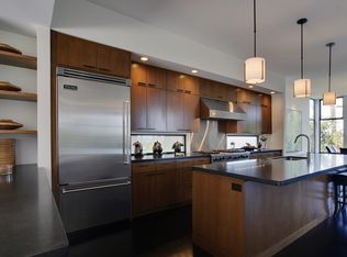 421 Raye St, Seattle, WA 98109