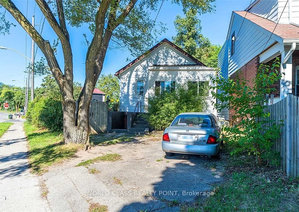 1st image of 1 McIntosh St