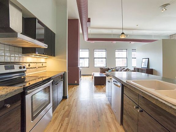 4th image of 1927 Market St APT 2C
