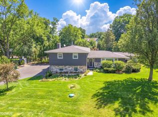 3270 Middlesax Dr, Long Grove, IL 60047