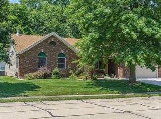 5339 Pinefield Dr, Saint Charles, MO