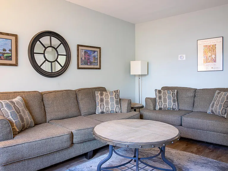 507 Arlington Dr #D — Photo 3