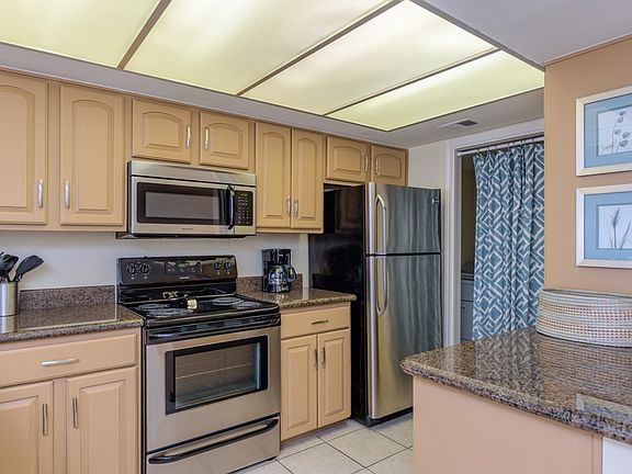 4th image of 2800 Gulf Blvd Unit 503