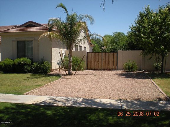 4th image of 3341 E Vaughn Ave