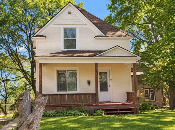 926 E 5th St, Duluth, MN 55805