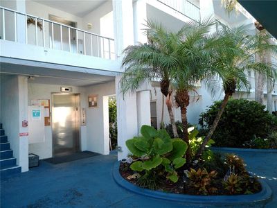 225 Country Club Dr APT C132, Largo, FL, 33771