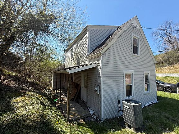4th image of 200 Jones St