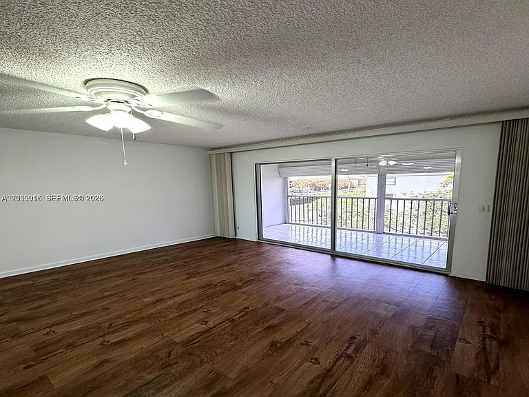 1400 SW 124th Ter #402Q — Photo 10