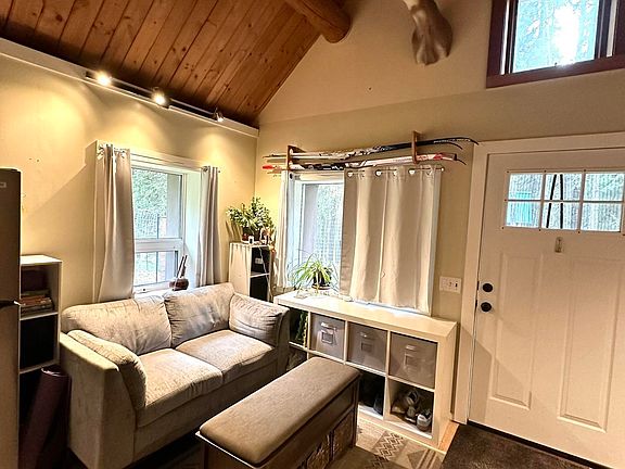 5th image of 3895 Venture Ln