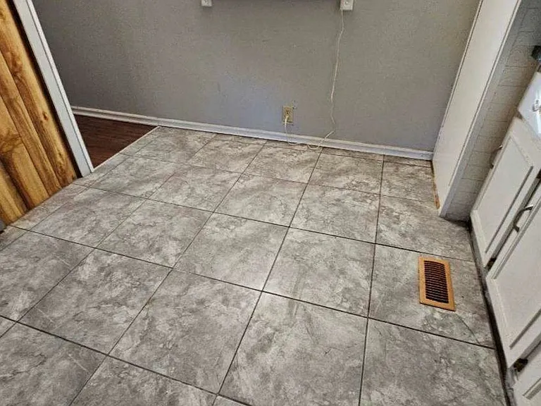 8497 Golden Valley Dr — Photo 9