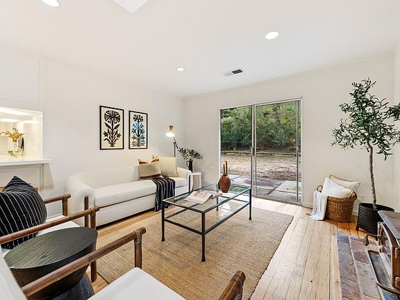 3rd image of 46 Lucas Park Drive