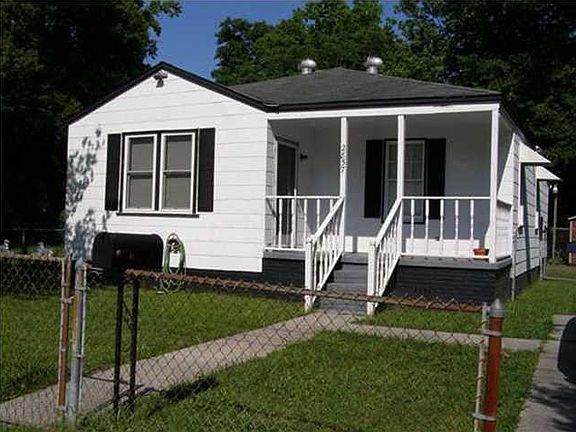 2nd image of 2857 Alabama Dr
