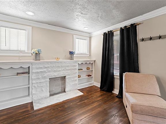 4th image of 5130 Forest Ave
