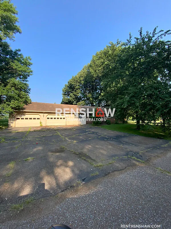 3 bed, 2.0 bath, 1540 sqft, $1,150 — Photo 1