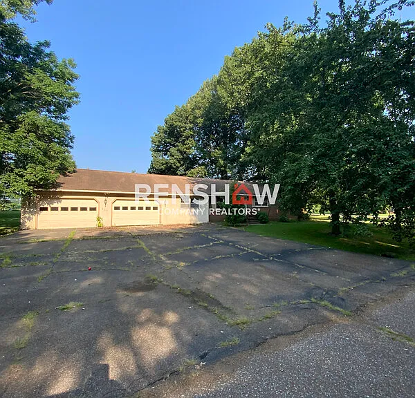 907 Sycamore St — Photo 1