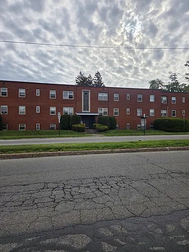 3005 State St Photo 1