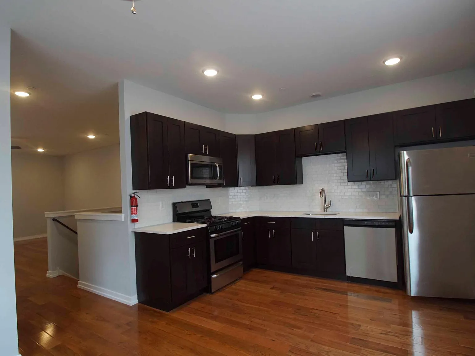Huge 2BR/1.5BA Apt | In-Unit Laundry + Modern Amenities | University City — Photo 1