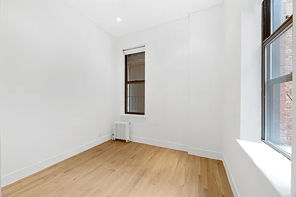 Rented by REAL New York | media 11