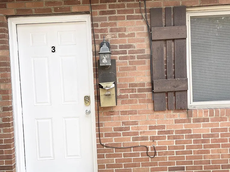 135 E Maynard Ave — Photo 21