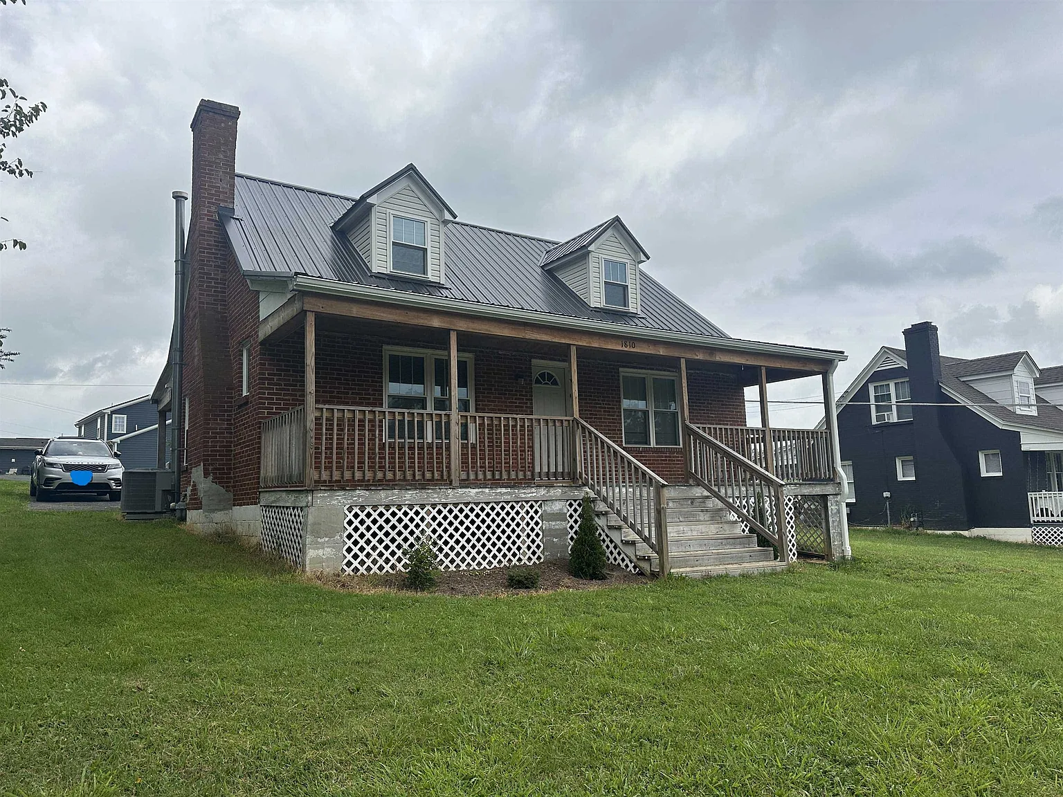 3 bed, 1.0 bath, 2128 sqft, $1,950 — Photo 1