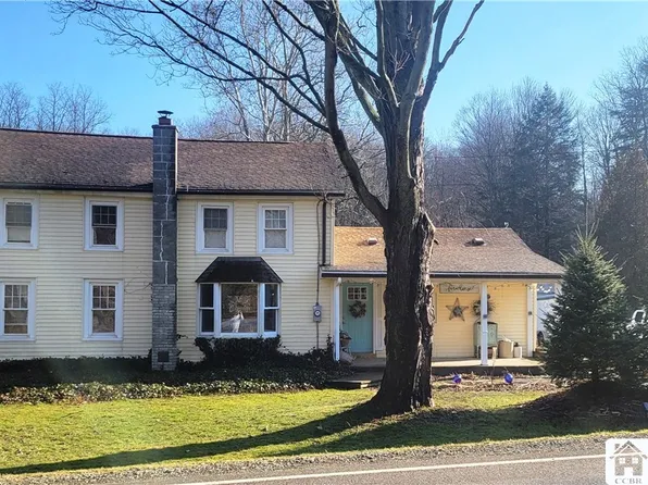 9708 Walnut Creek Rd, Forestville, NY 14062