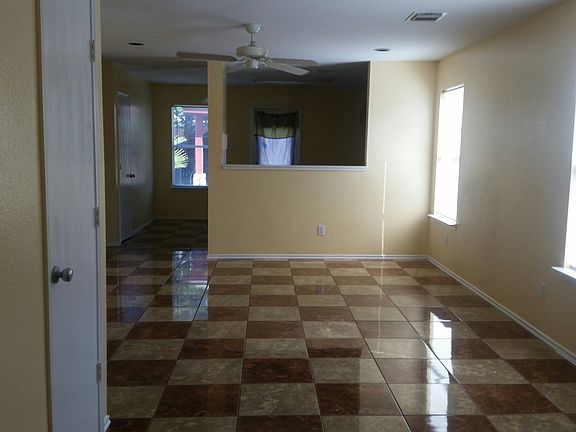 3rd image of 523 Remington Green Ct