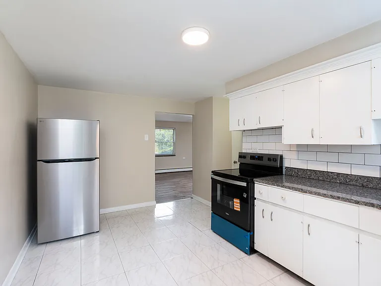 901 W 11th St #3 — Photo 3