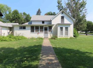 919 N 4th St, David City, NE 68632