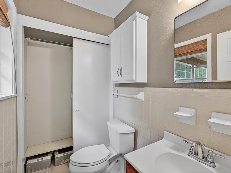 9140 Laurie Ln — Photo 12