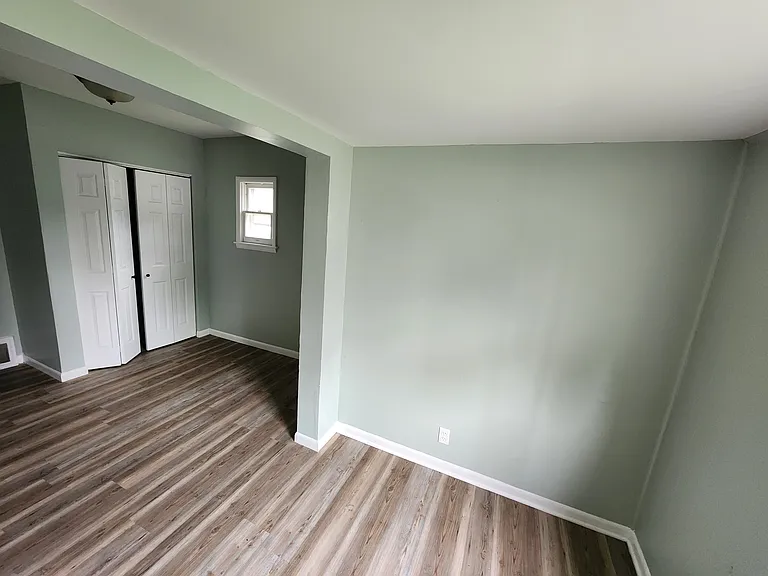 1020 Queen St — Photo 10
