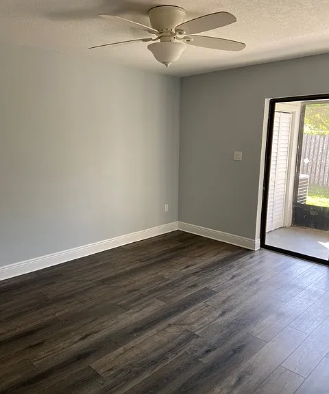 1181 Somerset Cir S — Photo 7