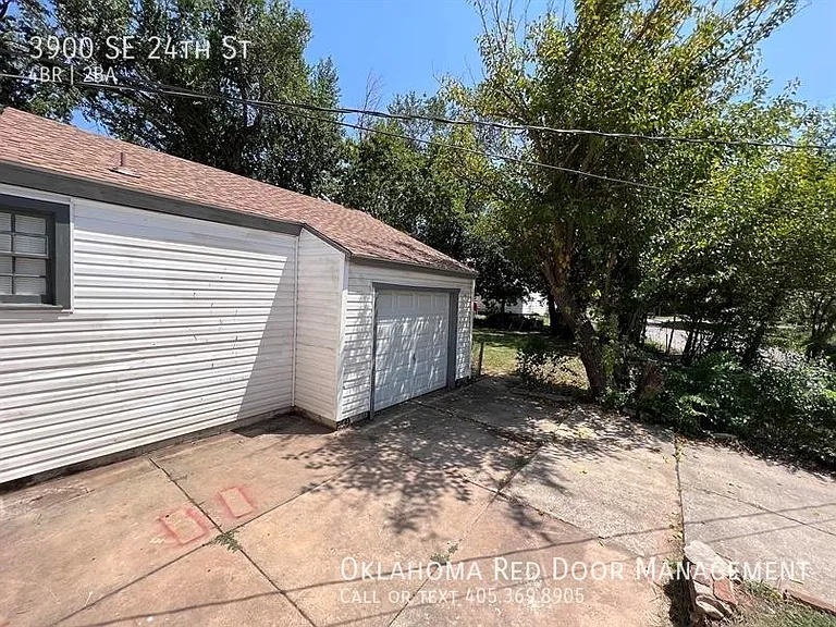3900 SE 24th St — Photo 32