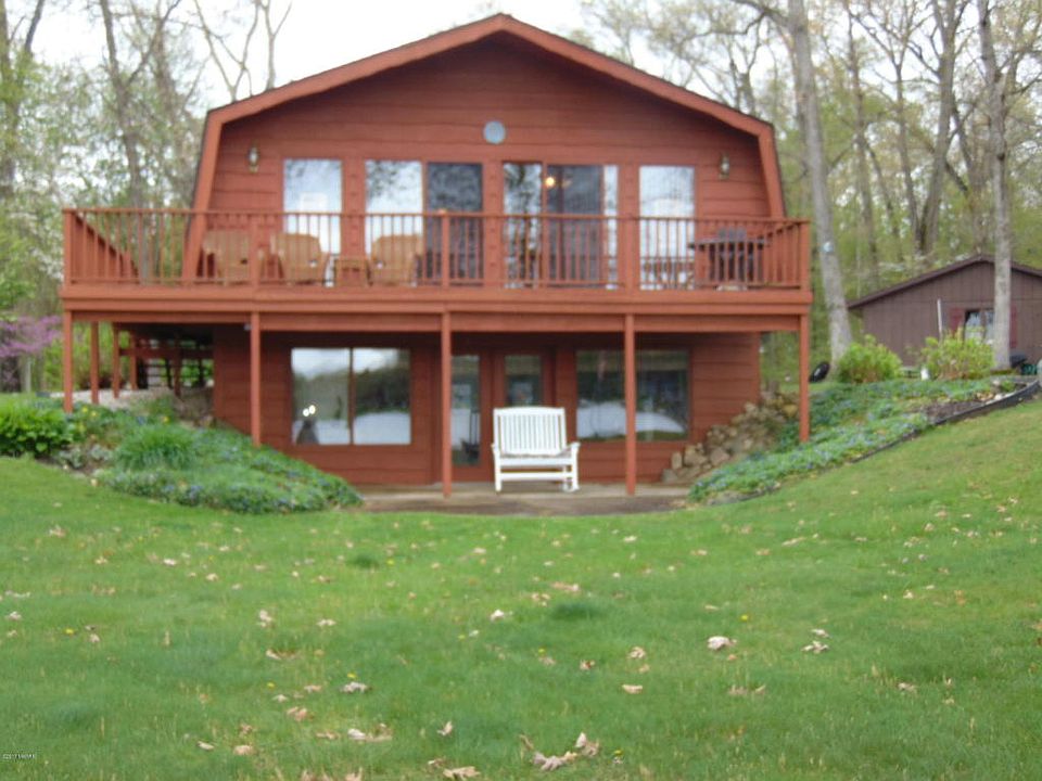 1st image of 64373 Parkwood Ct